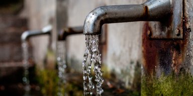 Вода з-під крана — це небезпечно: що показали понад 700 тисяч проб з різних джерел України