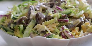 Смачний салат із курячими сердечками: просто і доступно