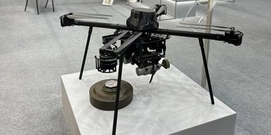 Украинцы удивили иностранцев дронами Fury PRO, которые воруют оружие у россиян (фото)