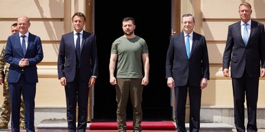 Это исторический день. О чем договорились Зеленский, Макрон, Драги, Шольц и Йоханнис