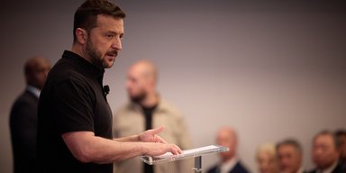 До листопада є шанс завершити "гарячу" фазу війни: що Зеленський сказав своїм депутатам під час зустрічі