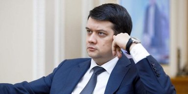 З місця – в кар'єру. Чи стане Разумков суперником Зеленського після своєї відставки