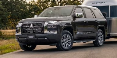 Не впізнати: новий Mitsubishi Pajero Sport 2024 показали за рік до прем'єри (фото)