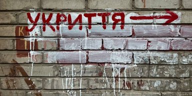 Директор не відповідатиме: як себе почувають діти, яких не пустили в укриття у Києві (фото)