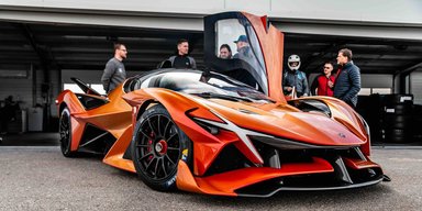 Похож на трансформера: в Германии создали брутальный суперкар с мотором Ferrari (фото)