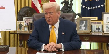 У меня все хорошо с РФ и Путиным: Трамп высказался о бомбежках Украины (видео)
