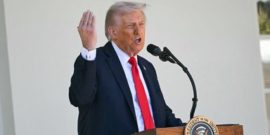 Трамп пообещал превзойти Линкольна и Вашингтона: "Они не заканчивали 8 войн" (видео)