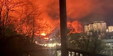 "Завод горит": БПЛА ударили по НПЗ в Туапсе (видео)