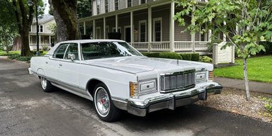 Гість із 70-х: виявлено розкішне 46-річне авто зі США без пробігу (фото)