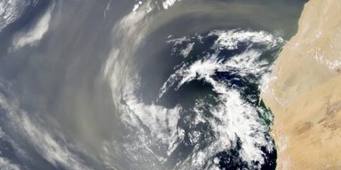 Трансатлантичний переліт епічних масштабів: як пил і пісок подорожують на 8000 км