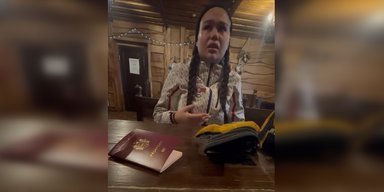 "Вообще не смотрю новости": СБУ разыскала блогершу из РФ, приехавшую в Карпаты (видео)