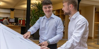 Як правильно оформити на роботу неповнолітнього співробітника: детальний алгоритм