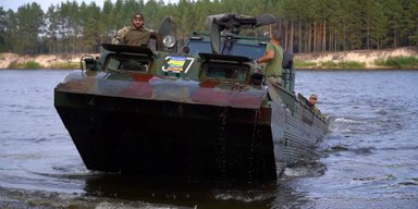 Украинские военные провели контрдиверсионные учения в районе Чернобыльской зоны (фото)