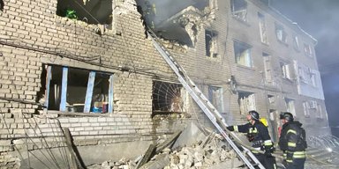 Знов по цивільному: ЗС РФ поцілили по ремонтному заводу "Укрзалізниці" у Запоріжжі