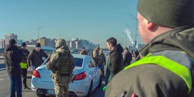 Могут ли выдавать повестки на временных блокпостах в Киеве: что известно