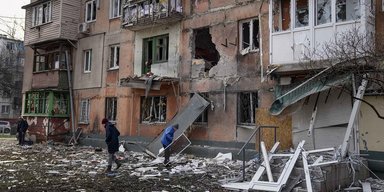 "Жителі Росії не потрібні": окупанти заселяють Маріуполь гастарбайтерами (відео)