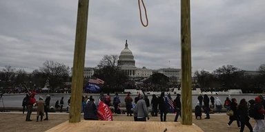 Переполох в вашингтонском обкоме. Почему слухи о крахе Америки сильно преувеличены