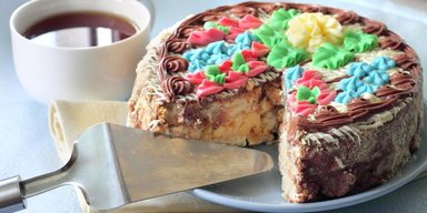 Самый популярный десерт: как приготовить знаменитый Киевский торт дома