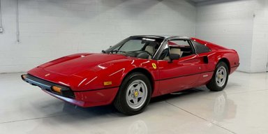 Звезда 80-х: на аукцион выставили суперкар Ferrari из культового сериала (фото)