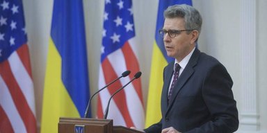 США хоче позбавити Росію будь-яких доходів від енергетики, — Reuters