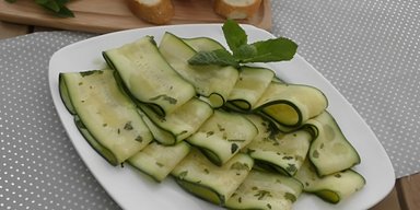 Быстро и просто приготовить: рецепт маринованных кабачков по-корейски