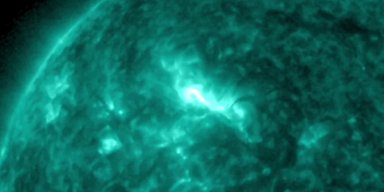 В первые часы 2026 года Солнце устроило фейерверк: мощный корональный выброс несется к Земле (видео)