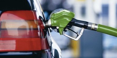 Мировые цены на топливо возобновили стремительный рост, — эксперт