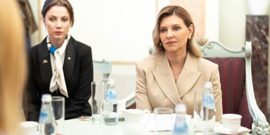 Олена Зеленська в ніжному образі з"явилася на зустрічі з президентом Латвії