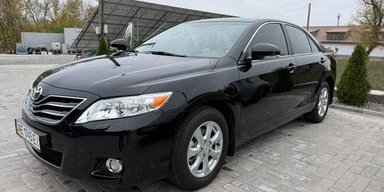 Знаменитая капсула времени: в Украине обнаружили 15-летнюю Toyota Camry в новом состоянии (фото)