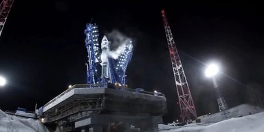 Секретні російські військові супутники випустили в космосі загадковий об'єкт: що відомо