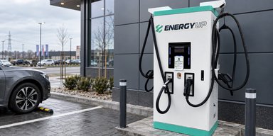 Комерційні зарядні станції під ключ від EnergyUP