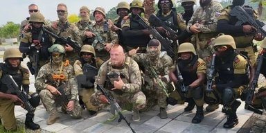 Наемники ЧВК "Вагнер" охраняют нового диктатора в Африке: подробности (фото)