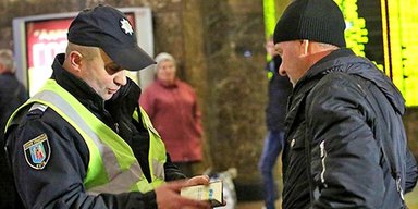 Чи може поліція перевіряти військово-облікові документи: юристи дали чітку відповідь