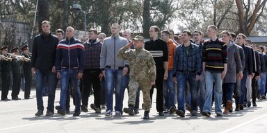 "Мобілізація буде набагато м'якшою": Шмигаль пояснив, чи призиватимуть 500 тисяч українців