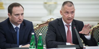Перестановка слагаемых. Кто пришел на замену Борису Ложкину