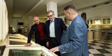 "Подальше от чужих символов": гарвардский историк Сергей Плохий о замене копейки украинским шагом
