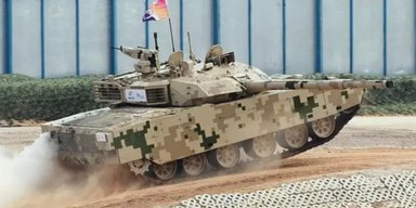 Машина дала слабину: китайский танк VT-4 опозорился во время показов (видео)