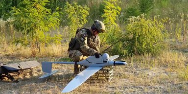Пройшли "бойове хрещення" в Україні: армія Польщі закуповує 1700 дронів FlyEye з ШІ