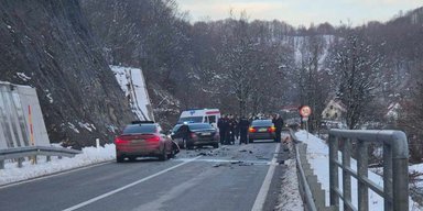 Украинец на BMW протаранил кортеж премьер-министра Черногории (фото)