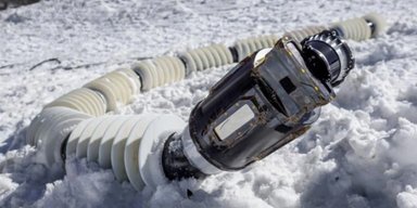 NASA відправить дрон-змію до супутника Сатурна: він шукатиме інопланетне життя (фото)