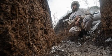 "Дома трясло от звука взрывов": жители Мариуполя о ночных боях на фронте (видео)