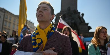 Для українців у Польщі змінили правила перебування: що буде з виплатами