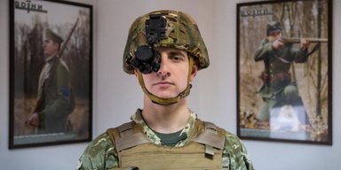Здравствуй, оружие! По каким каналам поступает в Украину вооружение и техника иностранного производства