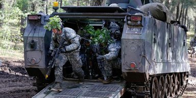 НАТО ще себе покаже, але зараз вимагає трансформації: експерти про регіональні оборонні союзи (відео)