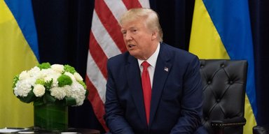 Трамп хочет, чтобы Байден не снимался с президентских выборов: WP назвал причину