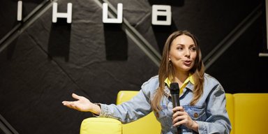 Нардеп Загоруйко играла в "три в ряд" во время встречи с главой НАБУ (видео)