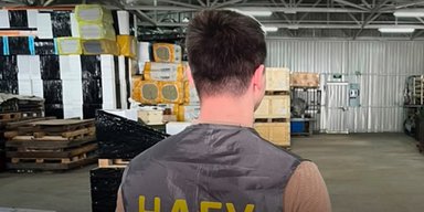 Штабеля запчастей для бронетехники: НАБУ разоблачило схему в оборонке на ₴350 миллионов (фото)