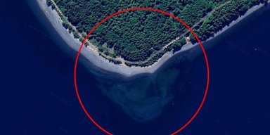 На Google Maps знайшли гігантський череп: він дивиться з води біля берегів канадського острова (фото)
