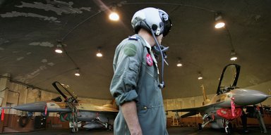 США одобрили передачу Украине учебных материалов по F-16: что вошло в программу обучения