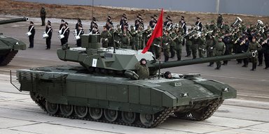 Росія готується скинути на Україну танки "Армата": чи буде новий "удар помсти"